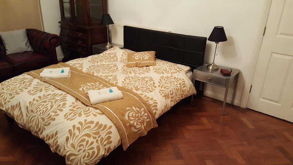Oyo Guest House Ellipse Whetstone Zimmer foto